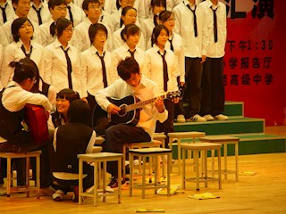 第十一届校园艺术节暨金秋歌会文艺汇演活动