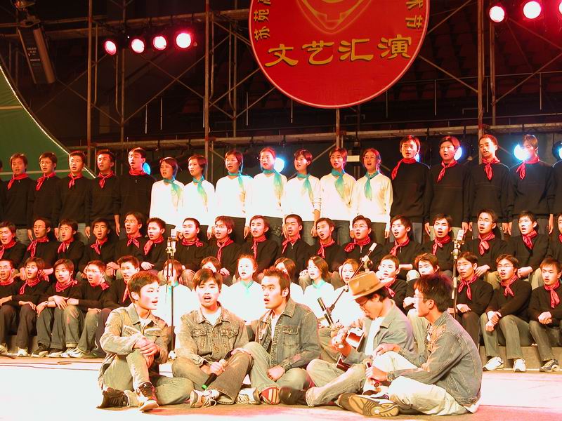 文艺汇演---《country roads》