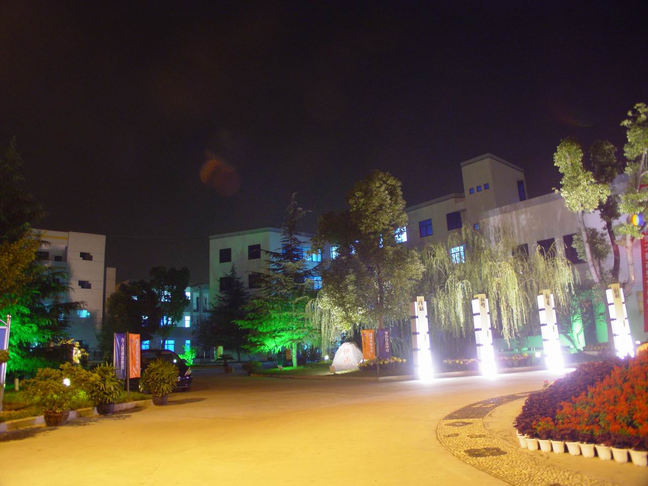 校园夜景
