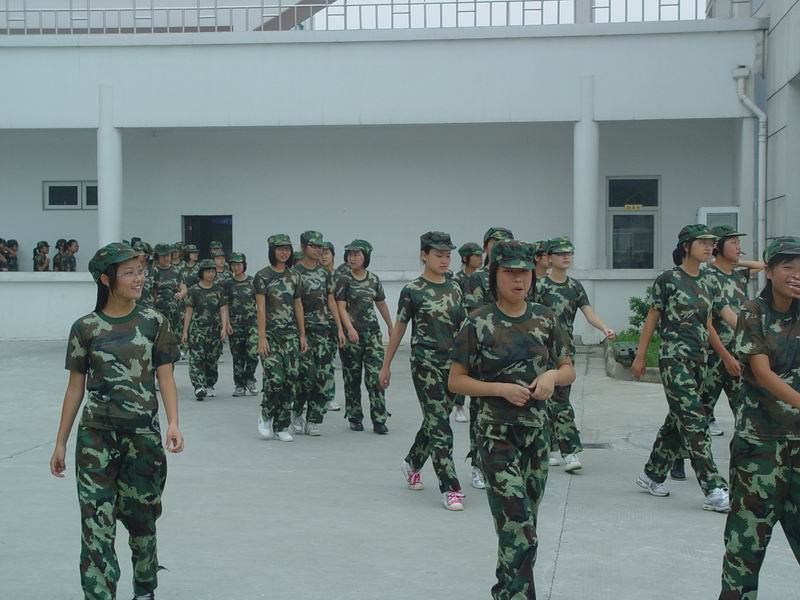 09高一新生军训