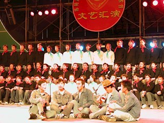 文艺汇演---《country roads》
