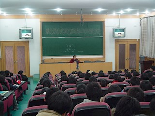 苏州大学臧知非教授来校讲学