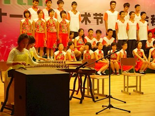 第十一届校园艺术节暨金秋歌会文艺汇演活动